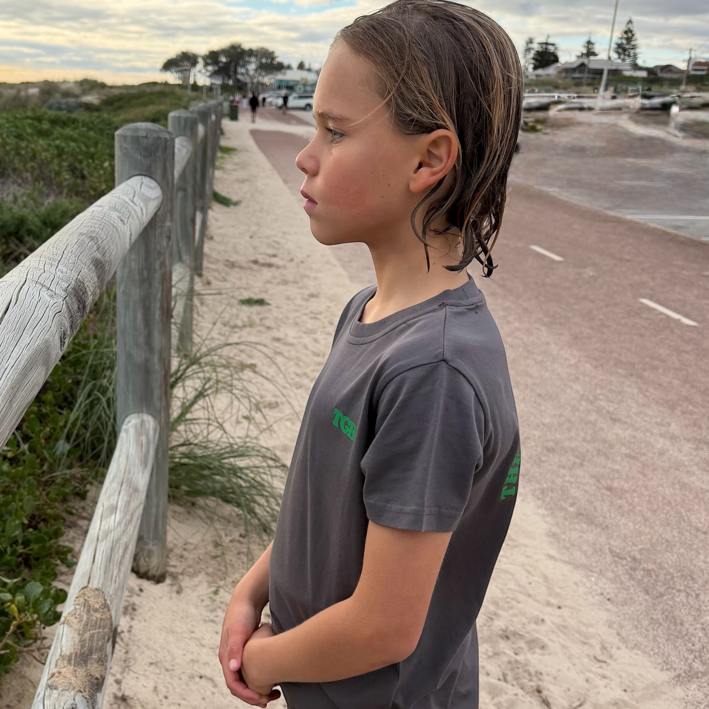 TOMBIES GROM TEE - CHARCOAL
